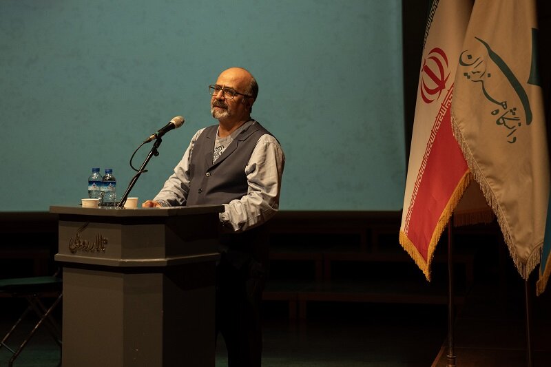 داریوش پیرنیاکان: ردیف موسیقی ایرانی به ما زیباییشناسی میآموزد/ بابک خضرایی: نبود روز ملی موسیقی در تقویم باعث تاسف است
