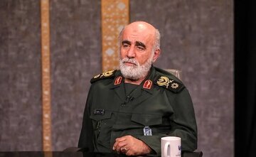 سردار رستگار پناه: با فرماندهی مقام معظم رهبری نابودی اسراییل را دنبال کنیم