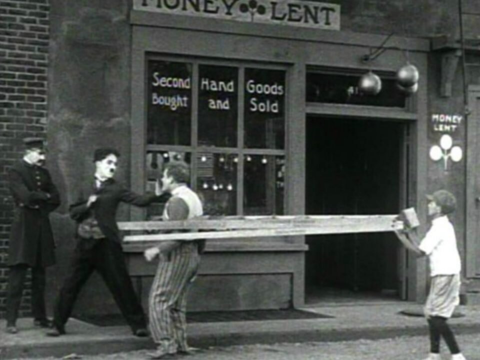 چارلی چاپلین: به فعالیت در زمینه هیزم‌شکنی پرداختم.