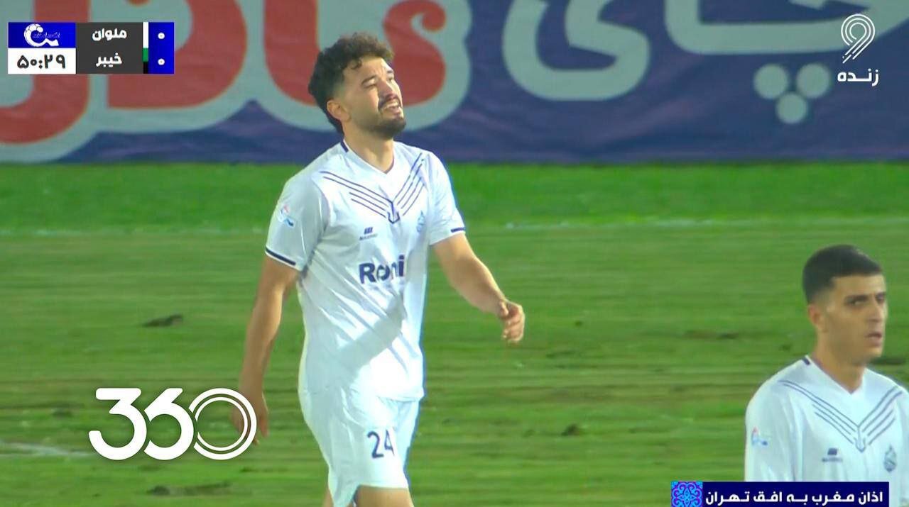 عکس | انحصار وقایع لیگ برتر ایران؛ این قسمت: یک بازی با دو کیت! 2