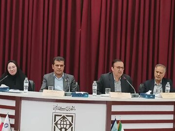 نخبگان پیشران توسعه کشور هستند