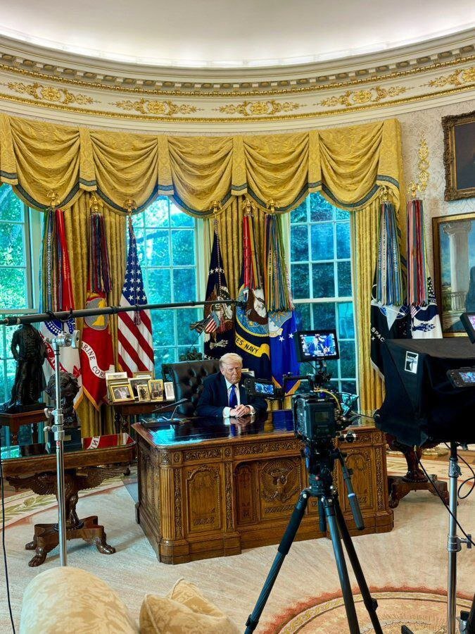 عکس | اولین واکنش دونالد به حماس؛ تصویر از ترامپ در حال ضبط ویدیو پاسخ به بیانیه