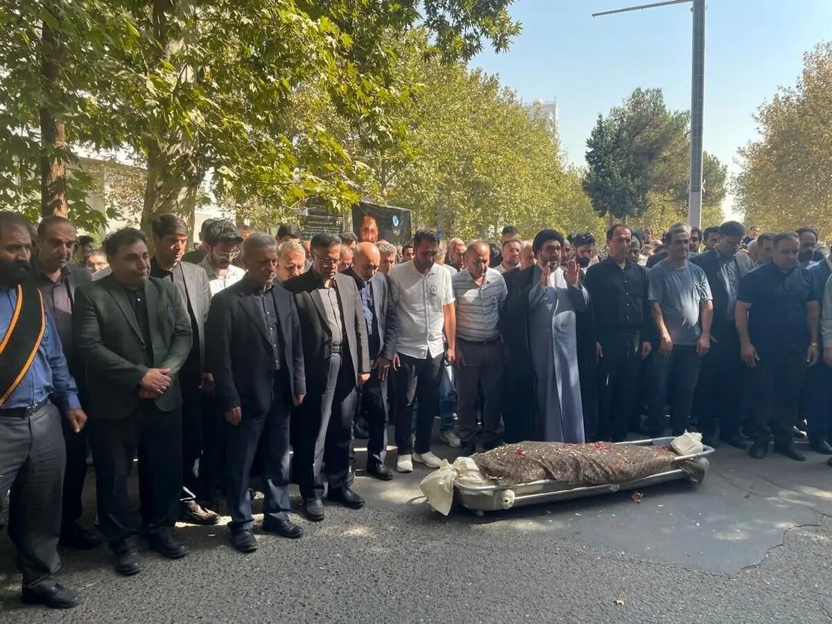 تشییع پیکر دانشجوی دانشگاه تهران 2