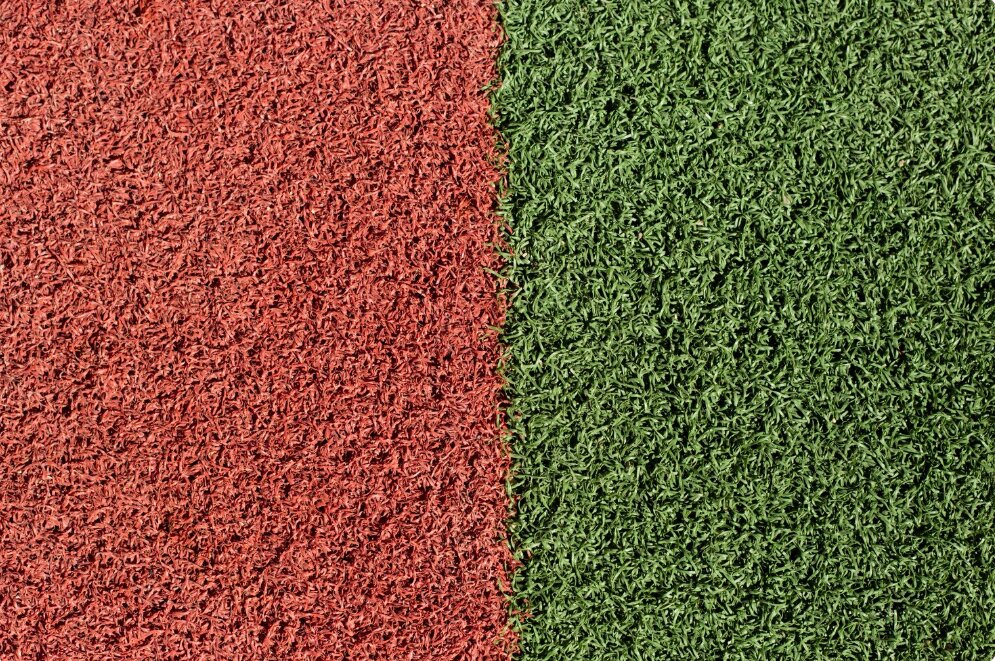 نقش چمن مصنوعی در کاهش هزینه نگهداری فضاهای ورزشی