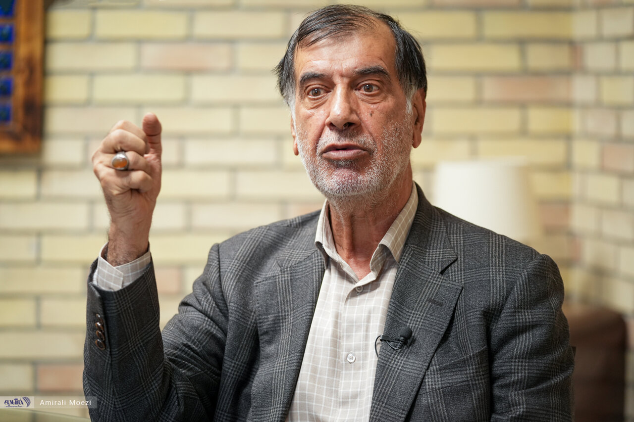 باهنر: برخی می‌خواهند تمام جنگ ۱۲روزه را گردن جاسوسان بیاندازند/آمریکا به خوبی معنی فتوا برای شیعیان را می‌داند/روایت مخالفت جلیلی با CFT تا جلسه آخر!