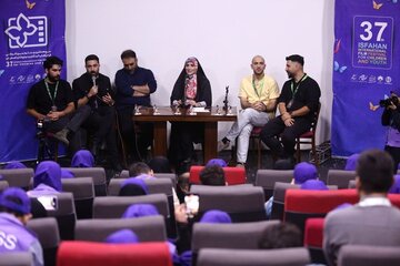 دانش‌آموزان شهید جنگ 12 روزه می‌توانستند مخاطبان این جشنواره باشند! | انرژی بچه‌ها در جشنواره مرا به وجد آورد