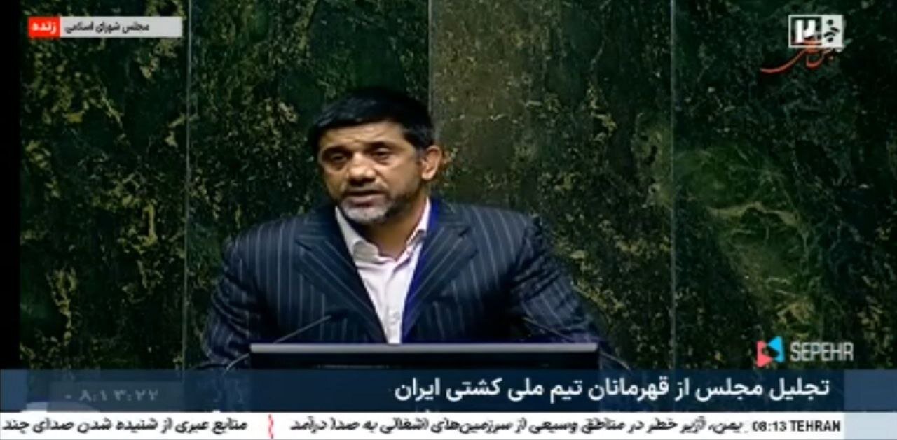 علیرضا دبیر در مجلس: اگر تیم ملی کشتی برنده شود مردم خوشحال تر می‌شوند یا برجام امضا شود؟/ اجازه نداده‌ایم فدراسیون کشتی سیاسی شود
