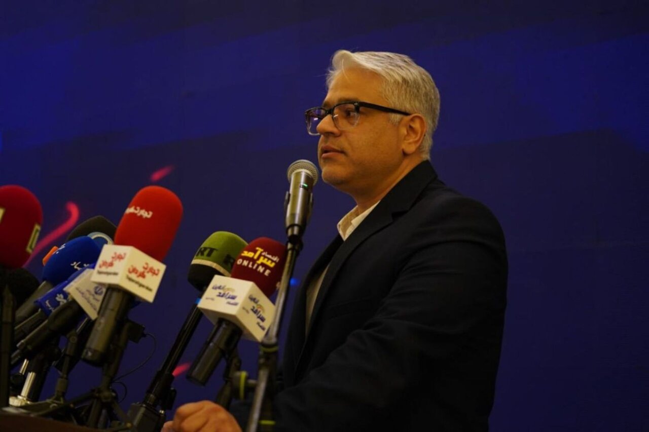 معاون وزیر ارتباطات عنوان کرد که مرجع صدور مجوز برای تاکسی‌های اینترنتی همچنان ثابت است و هیچ تغییری در این زمینه صورت نگرفته است. وی همچنین افزود که وظیفه شهرداری‌ها در این روند تنها به نظارت محدود خواهد شد.