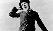 چارلی چاپلین: روزها در بازار و خیابان‌های شهر پرسه می‌زدم؛ بعضی اوقات جا و غذا به من می‌دادند