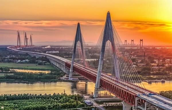 بلندترین پلهای جهان که از آسمانخراشها هم بلندترند! بلندترین پلهای جهان که از آسمانخراشها هم بلندترند!