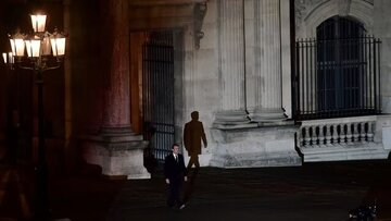 تایمز: ماکرون یک اردک لنگ؛ او در حال برچیدن میراث ژنرال دوگل است / گزینه سوم روی میز ماکرون، استعفای خودش است تایمز: ماکرون یک اردک لنگ؛ او در حال برچیدن میراث ژنرال دوگل است / گزینه سوم روی میز ماکرون، استعفای خودش است