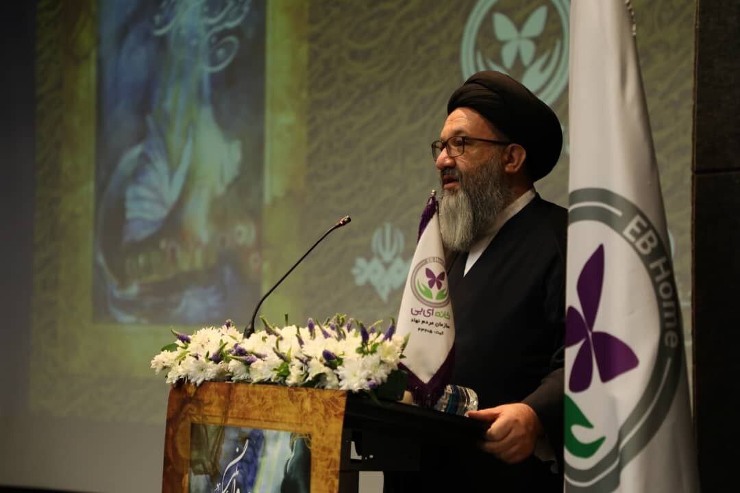 نخستین جشنواره شعر «پروانگی» برگزیدگان خود را شناخت 3