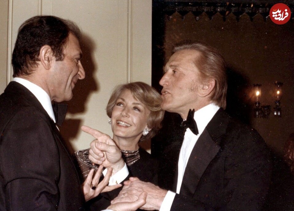 عکس/ اردشیر زاهدی در کنار کرک داگلاس هنرپیشه آمریکایی و همسرش؛ دهه ۵۰