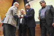 آیین تجلیل از صنعتگران و معدنکاران نمونه استان سمنان