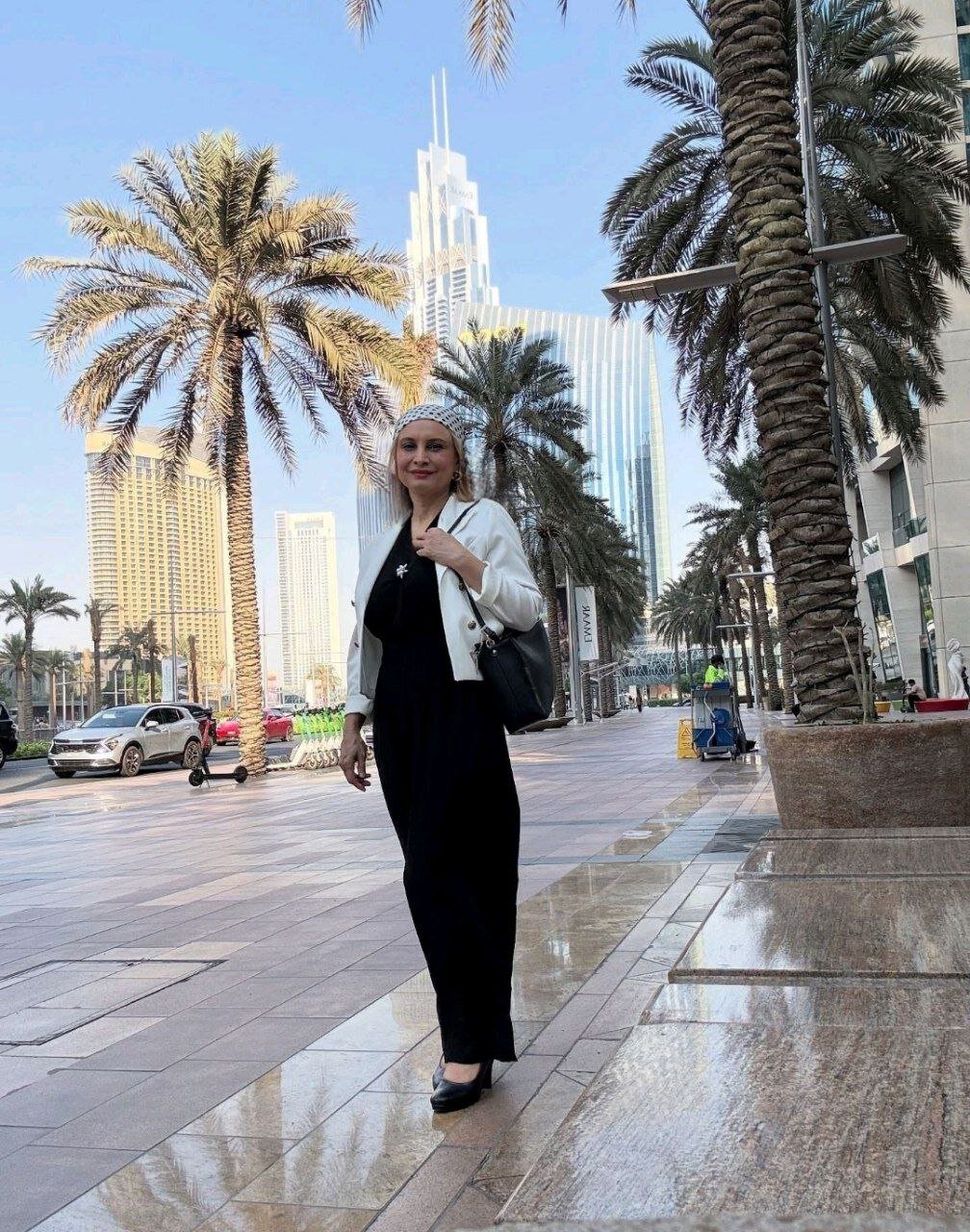 عکس | پوشش متفاوت مریم کاویانی با رعایت حجاب در سفر به دبی