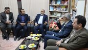 اهدا لوح تقدیر و تندیس جشنواره ملی اقوام و عشایر به مدیر کل فرهنگ و ارشاد چهارمحال وبختیاری