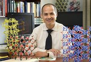 نابغه فلسطینی برنده جایزه نوبل: پدر و مادرم به سختی می‌توانستند بخوانند یا بنویسند
