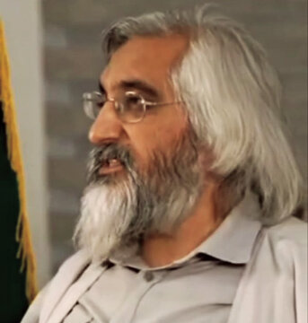 طعنه روزنامه اصولگرا به وحید جلیلی: از ترفند "پهلوان پنبه" دست بردار / بجای اینگه پاسخگوی رفتارت باشی با دشمن فرضی می جنگی