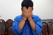 ببینید | غلط کردم؛ واکنش فردی که یک پسربچه را کتک می‌زد بعد از دستگیری!