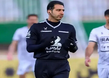 بازگشت غیرمنتظره داور جنجالی و محروم!