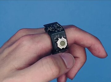 پایان دوران موسهای سنتی: موس پوشیدنی با باتری نامیرا