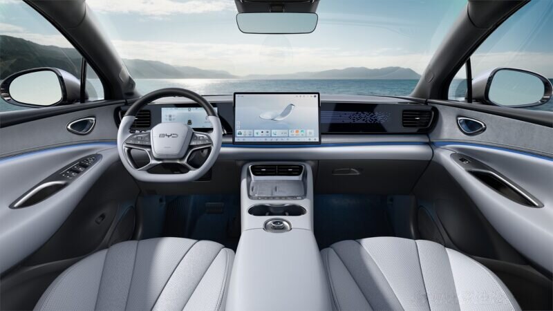 توقف تولید شاسیبلند وارداتی ایران /عکس