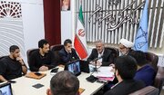 مربی شنا توسط کشتی گیران آزاد شد