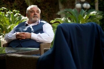 تصویری خاطره‌انگیز از محمد کاسبی در پشت صحنه «سه در چهار»/ عکس
