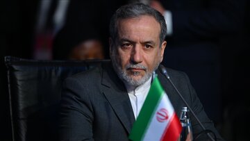 عراقچی زیر تیغ انتقادات / توجیهات برای غیبت ایران در شرمالشیخ صدای همه را درآورد