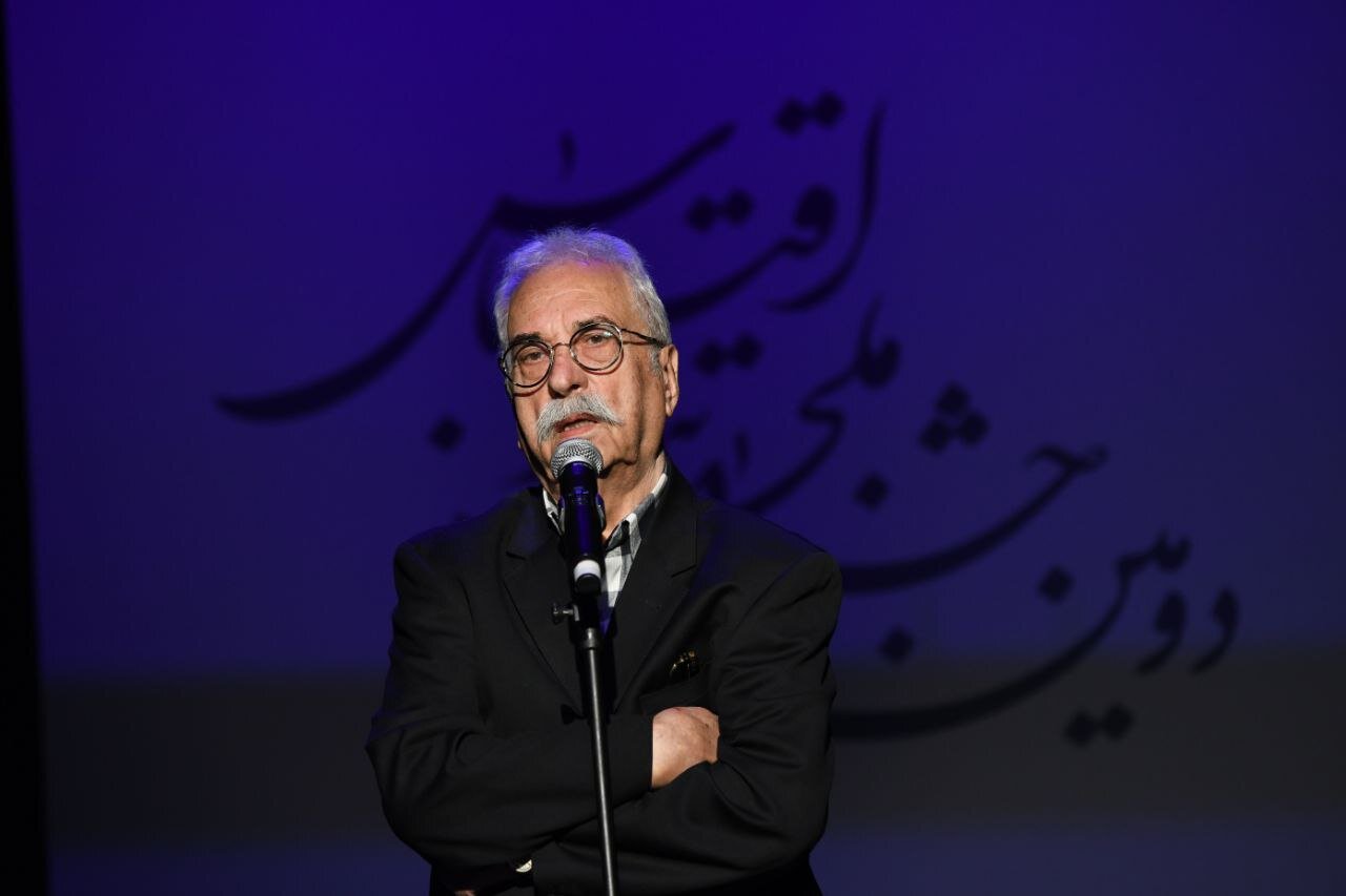 هادی مرزبان: برخی به محض خروج از ایران، شناسنامه خود را فراموش می‌کنند