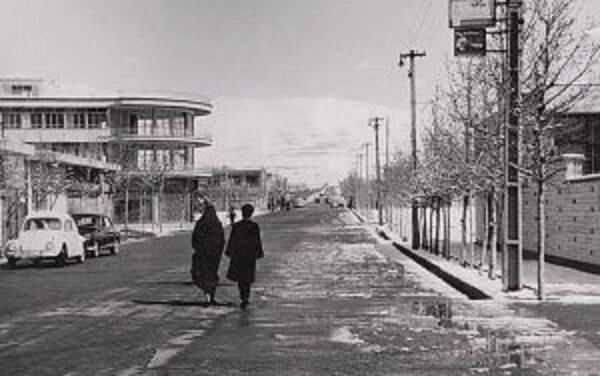 نقشه منطقه تهران‌پارس در سال ۱۳۴۶ منتشر شد. این نقشه، نمایی جامع و دقیق از توسعه و ساخت‌وسازهای آن زمان را به تصویر کشیده و نشان‌دهنده تغییرات urban در این منطقه است.