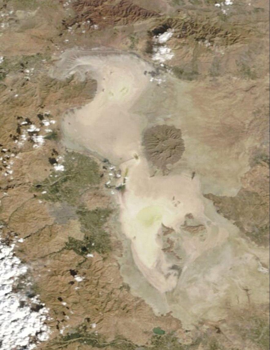 عکس جدید ناسا: خبری از آب در دریاچه ارومیه نیست