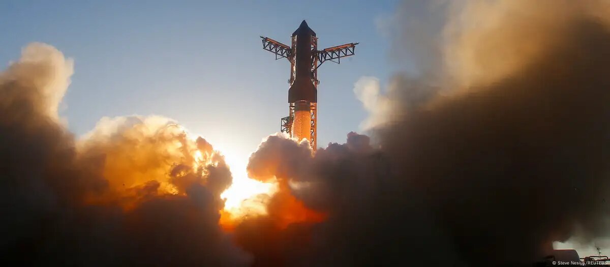 قدرتمندترین موشک جهان آماده پرتاب میشود