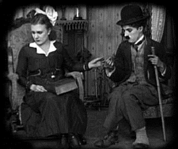 چارلی چاپلین: اولین تجربه تلخ عاشقانه‌ام را پشت سر گذاشتم.