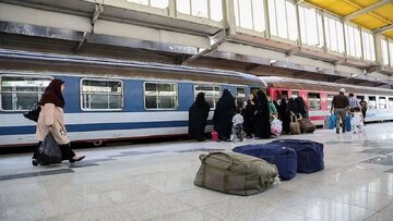 پیش فروش بلیت قطارهای مسافری آبان ماه در هرمزگان از شنبه آغاز می‌شود