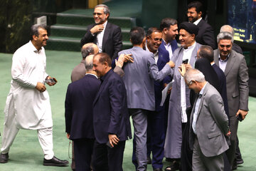 نامه هشدار تورمی 51 نماینده به مسئولان ارشد نظام + جزئیات