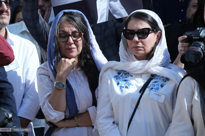 خاکسپاری ناصر تقوایی