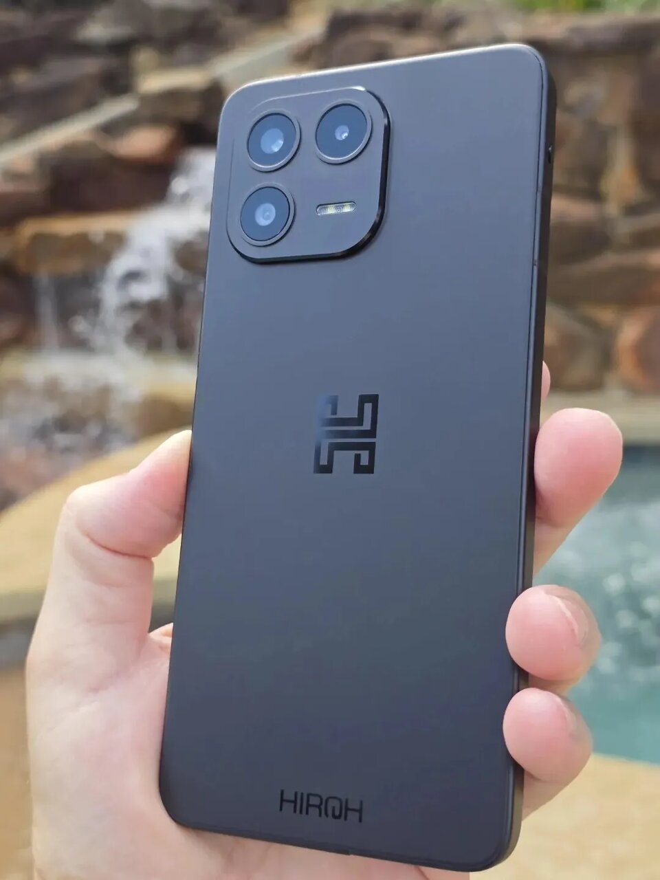 اگر از سامسونگ، شیائومی و آیفون خسته شدهاید، این گوشی برای شماست اگر از سامسونگ، شیائومی و آیفون خسته شدهاید، این گوشی برای شماست