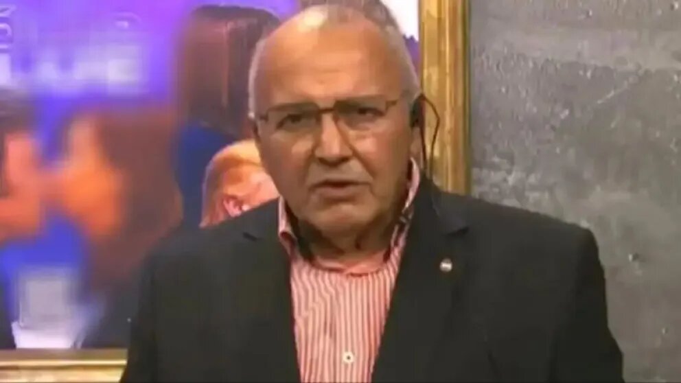 نامزد انتخابات پارلمانی آرژانتین در حین یک پخش زنده تلویزیونی جان خود را از دست داد. این حادثه در جریان برنامه‌ای زنده روی داد و توجه بسیاری را به خود جلب کرد.