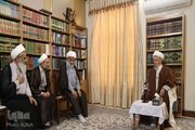 تکریم بزرگان، ادای حق و تشویق نسل جدید به مسیر خدمت است