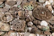 ماهی‌گیر خوش‌شانس دنبال طعمه می‌گشت، اتفاقی گنج پیدا کرد