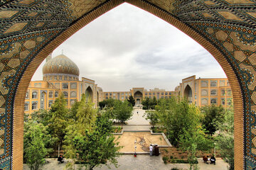 همه امامان معصوم(ع)، «ساسة العباد» بودند