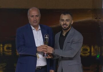 جایزه بهترین بازیکن سال آسیا تقدیم به آستان قدس رضوی