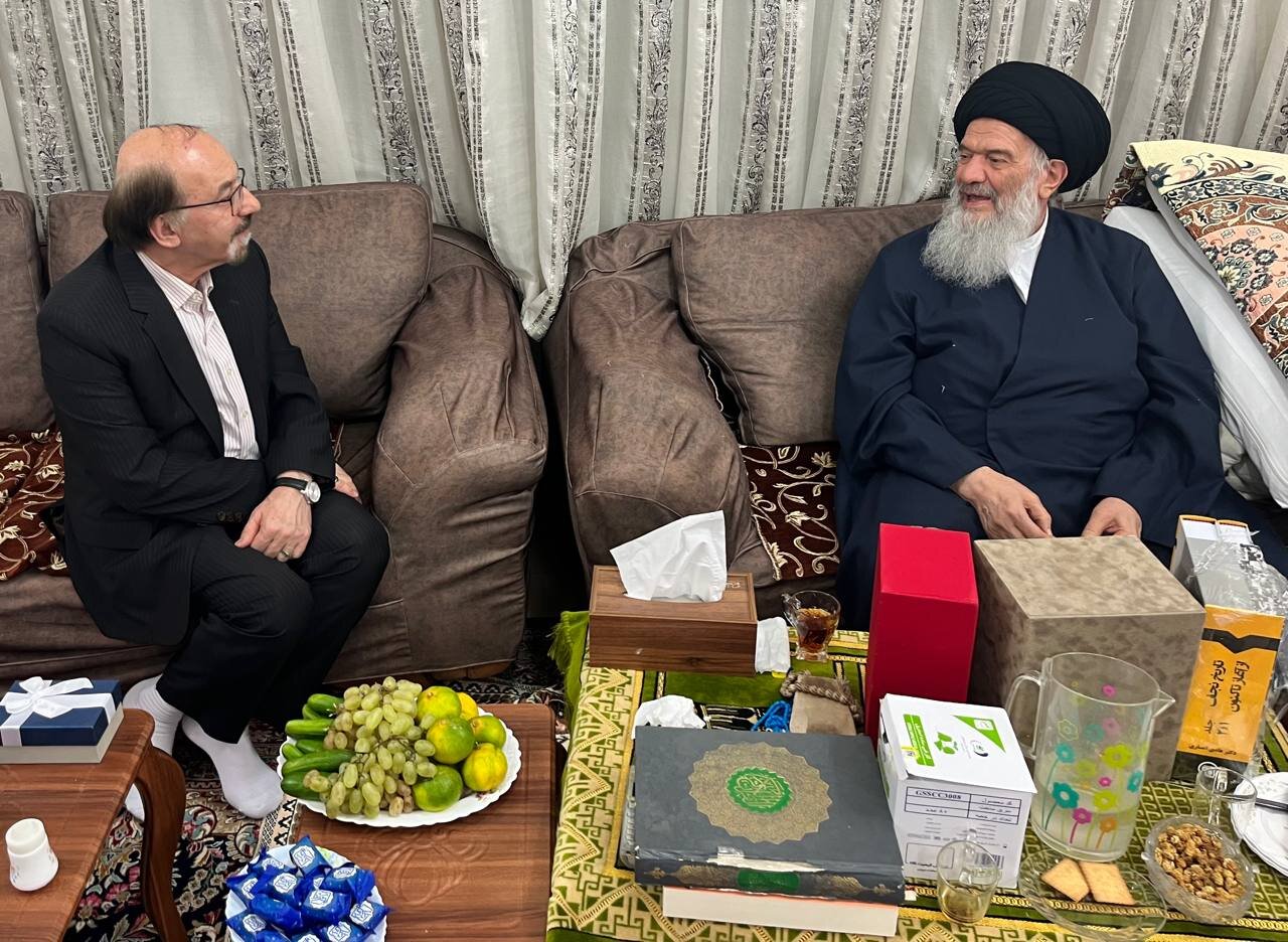 چهره‌ای کم‌نظیر در علوم انسانی