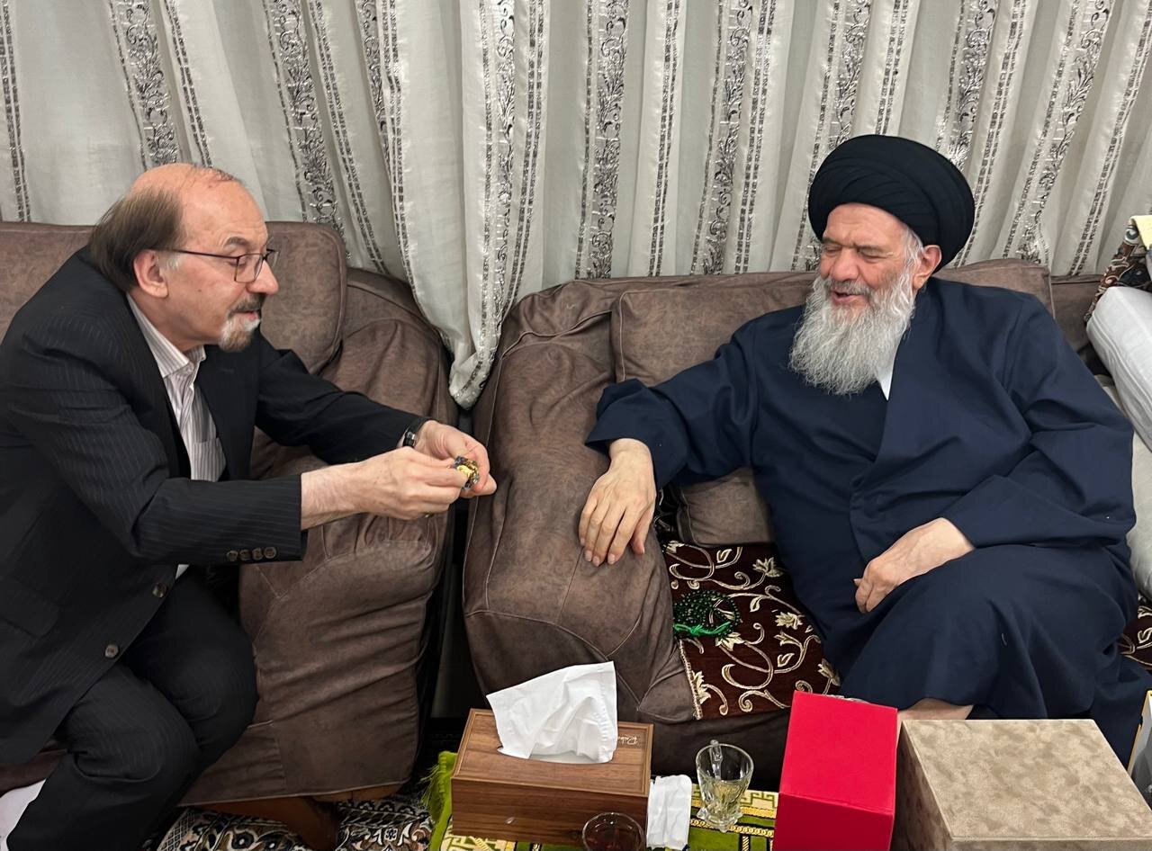 چهره‌ای کم‌نظیر در علوم انسانی