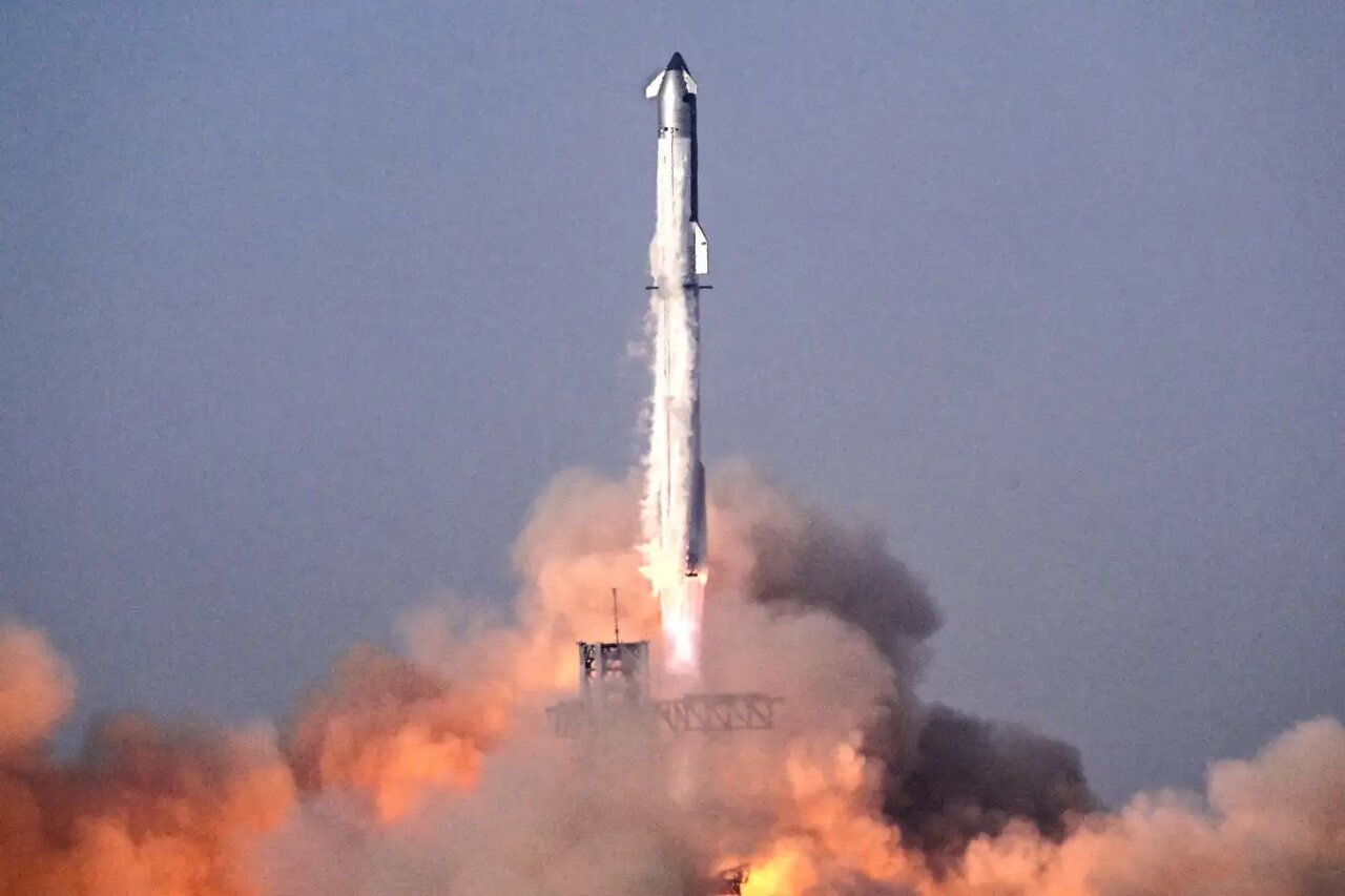 آغاز شمارش معکوس برای پرتاب قدرتمندترین موشک جهان؛ زمان دقیق پرتاب اعلام شد. آغاز شمارش معکوس برای پرتاب قدرتمندترین موشک جهان؛ زمان دقیق پرتاب اعلام شد.