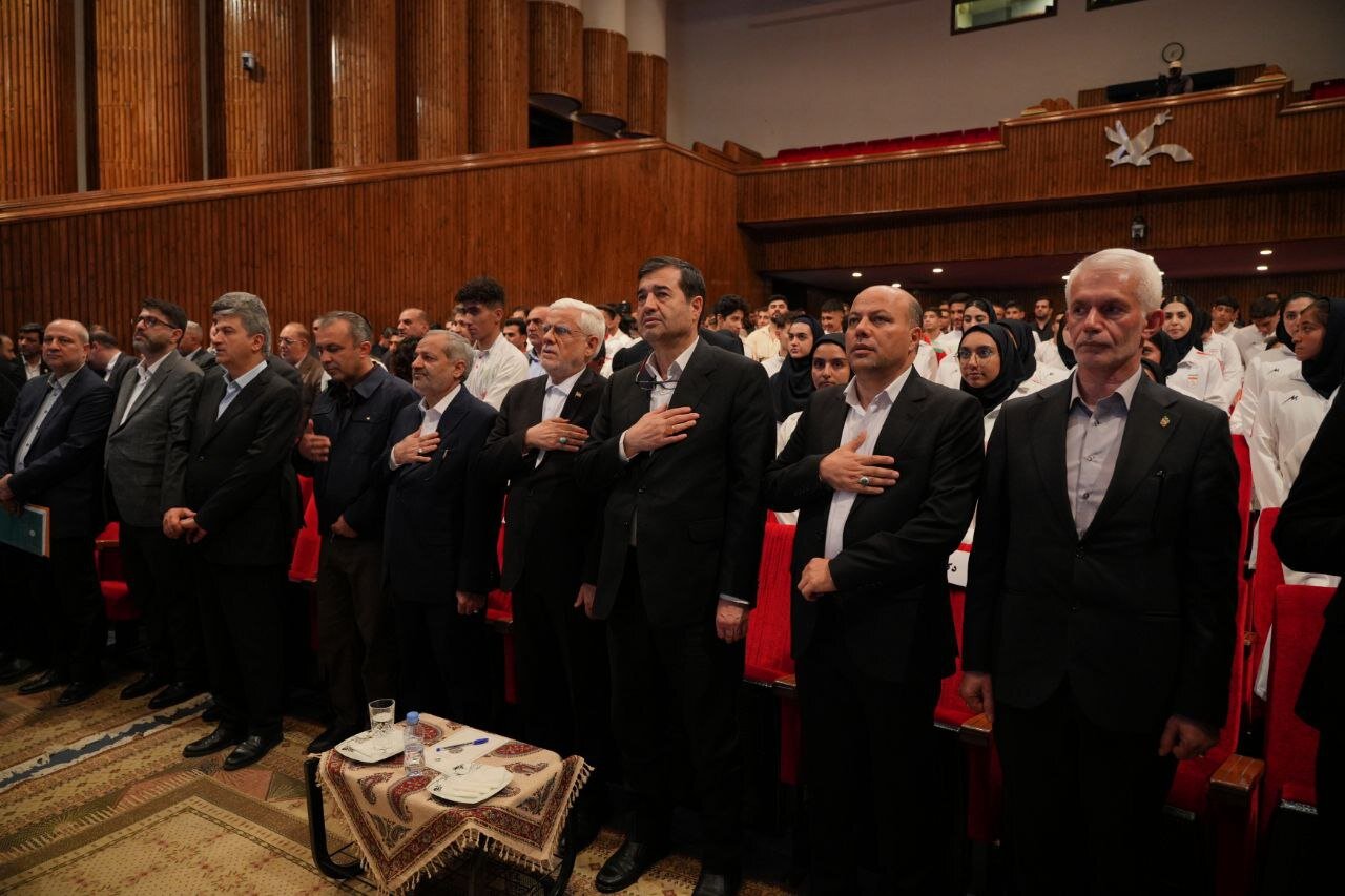 بانک پاسارگاد با شعار «قهرمانان زیپاد دارند» از مدال‌آوران ورزش دانش‌آموزی کشور تجلیل کرد
