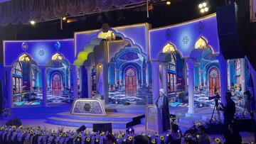 تأکید بر عمل به قرآن به عنوان هدف نهایی و پرهیز از نگاه تشریفاتی به آن تأکید بر عمل به قرآن به عنوان هدف نهایی و پرهیز از نگاه تشریفاتی به آن