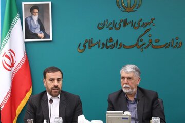 امضای تفاهمنامه برگزاری جشنواره جهانی فیلم فجر در استان فارس / پاسخ وزیر فرهنگ درباره اهمیت برگزاری جشنواره جهانی فیلم فجر در شرایط فعلی کشور