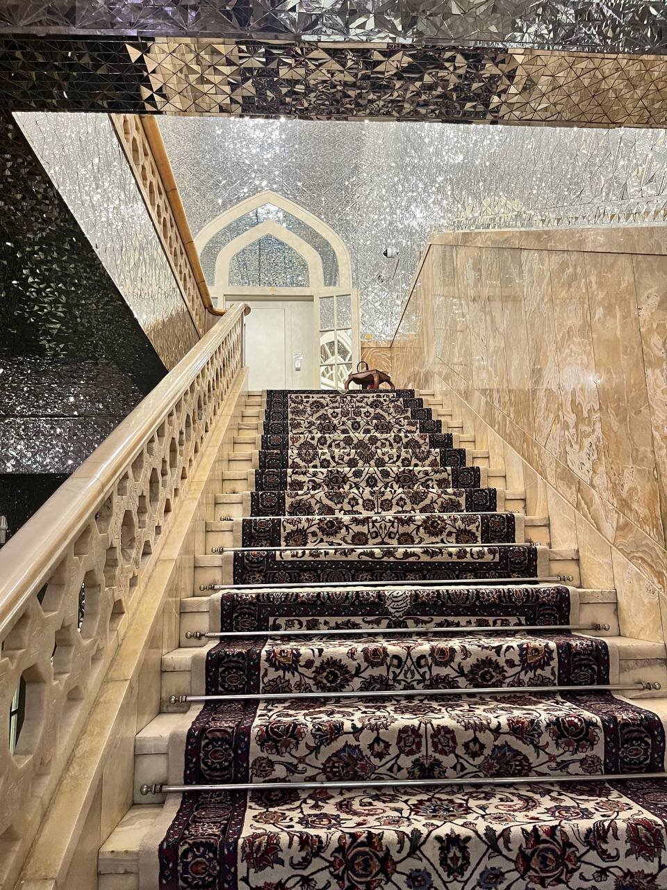 سفر به آستان خورشید هشتم